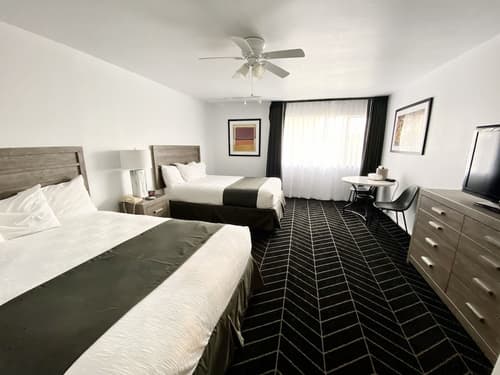 Masterpiece Hotel, Room