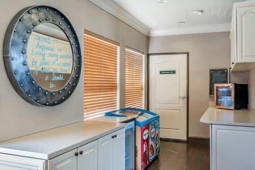 Elizabeth Oceanfront Suites, an Ascend Collection Hotel, Lobby