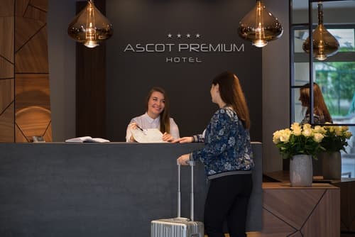 Hotel Ascot Premium, Reception