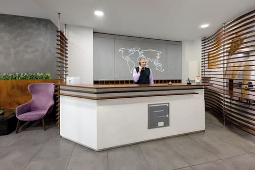 Pan Hotel, Reception