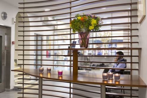 Pan Hotel, Reception