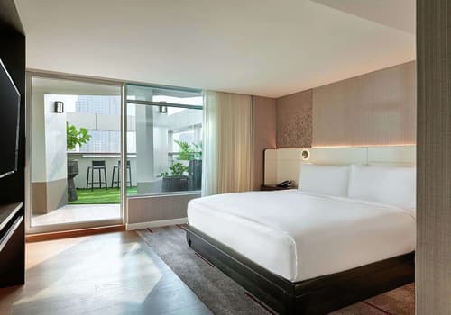 DoubleTree by Hilton Bangkok Ploenchit, Room