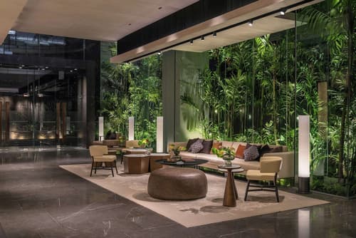 DoubleTree by Hilton Bangkok Ploenchit, Lobby