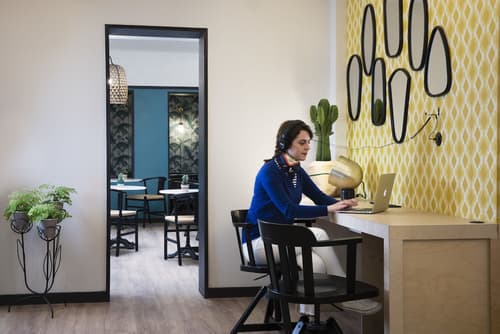 Hotel Paris La Fayette, Lobby sitting area