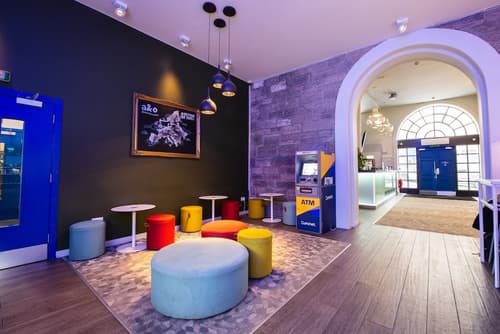 a&o Edinburgh City - Hostel, Lobby sitting area