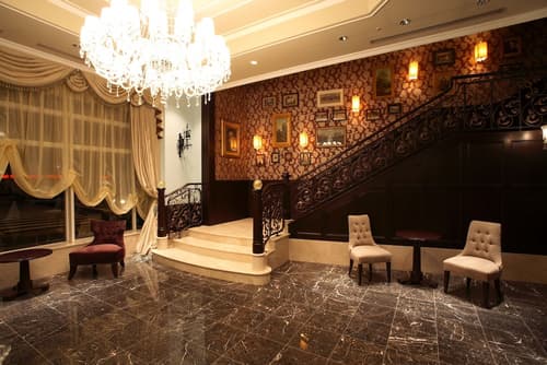 Hotel Monterey Akasaka, Interior entrance