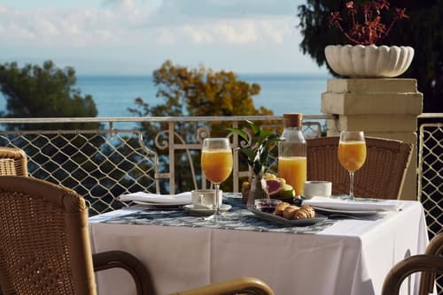 Hotel Lovran, Primary image