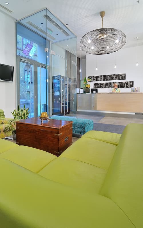 Atrium Fashion Hotel, Reception