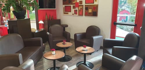 The Originals City, Hôtel Éden, Reception