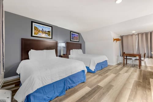 Rodeway Inn Lyons - La Grange, Room