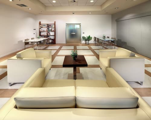 Tuscany Inn, Lobby sitting area