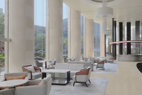 Sheraton Grand Shanghai Pudong Hotel & Residences, Lobby