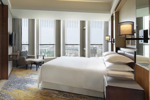 Sheraton Grand Shanghai Pudong Hotel & Residences, Room