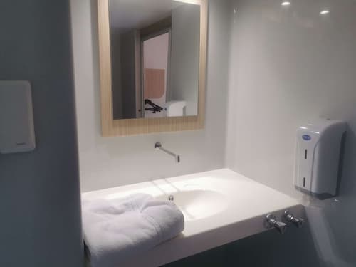 Hôtel Premiere Classe Grenoble Sud - Gières Université, Bathroom