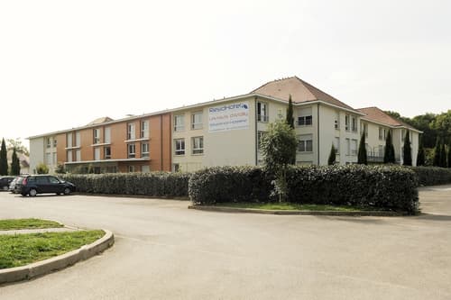 Residhotel les Hauts d'Andilly, Front of property