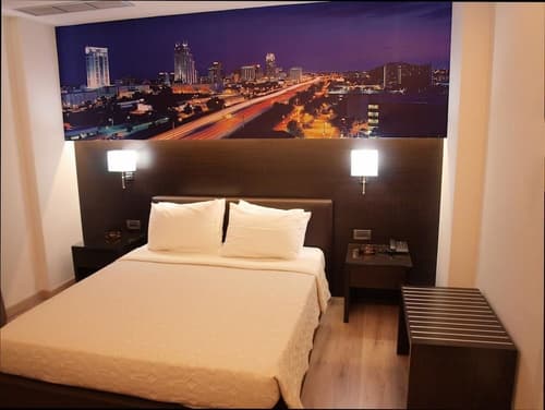 Athens City Hotel, Room