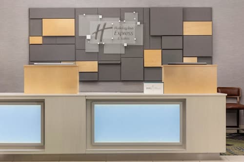 Holiday Inn Express & Suites Las Vegas SW - Spring Valley by IHG, Reception