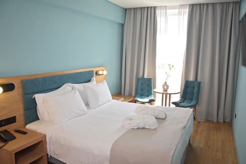 Arethusa, Primary image