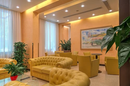 Central Park Hotel Modena, Lobby sitting area