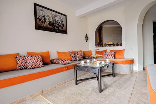 Intouriste Hôtel & Suites, Room