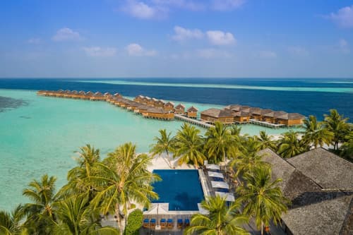 Vilamendhoo Island Resort & Spa, Primary image