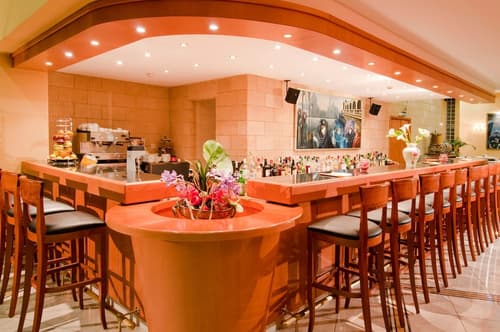 Alexandra Hotel, Bar (on property)