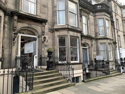 Piries Hotel, Primary image