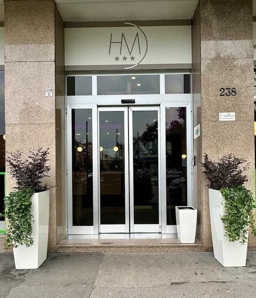 Hotel Miramonti, Front of property