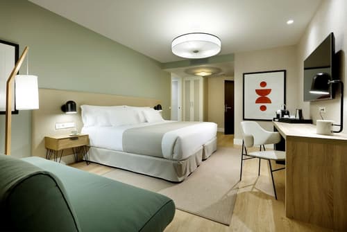 Barceló Oviedo Cervantes, Room