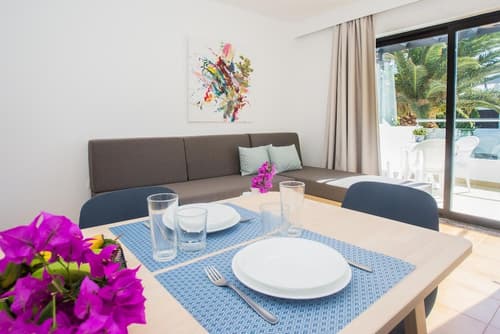 Apartamentos Los Tulipanes, Living room