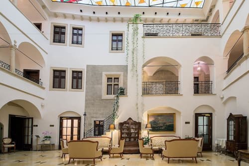 Arcadia Boutique Hotel, Lobby sitting area