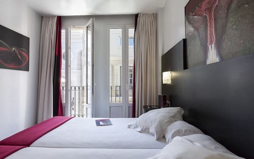 Hotel del Pintor Historical Center, by Hoteles con Cultura, Room