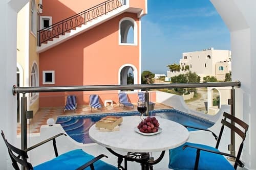 Galatia Villas, Room