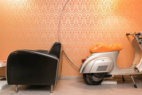 Orange Hotel, Lobby sitting area