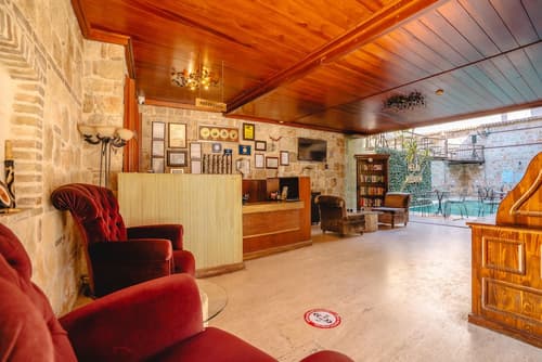 Mediterra Art Hotel, Reception