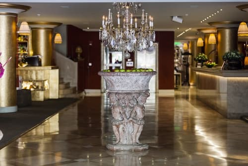 Huentala Hotel, Reception