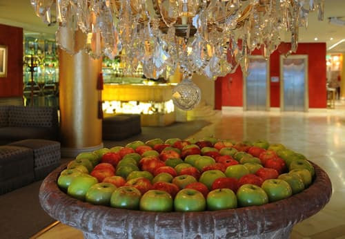 Huentala Hotel, Interior entrance