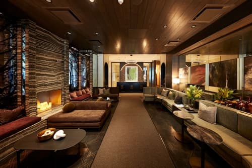 Loden Hotel, Lobby