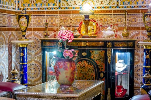 Hotel Mozart, Reception