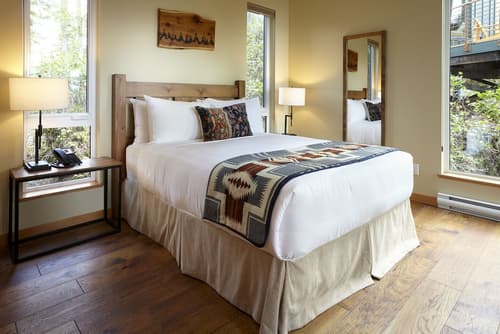 Middle Beach Lodge, Room