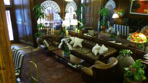 Park Plaza Hotel, Reception