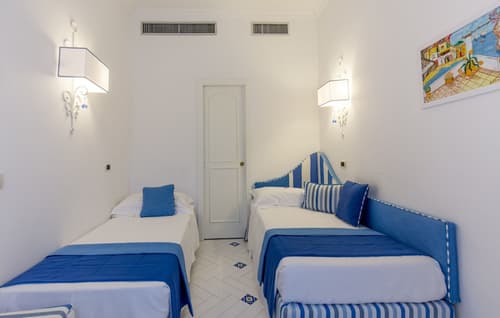 Villa di Sorrento, Room