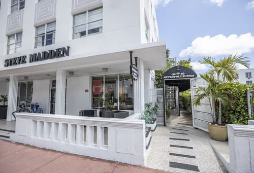 Metropole Suites South Beach, Front of property
