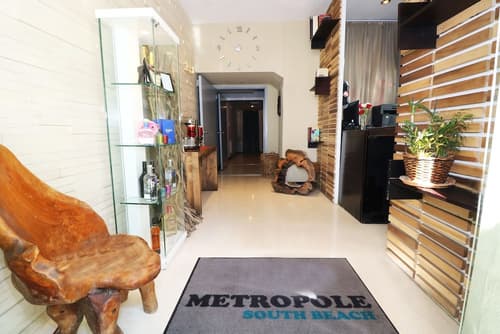 Metropole Suites South Beach, Interior entrance