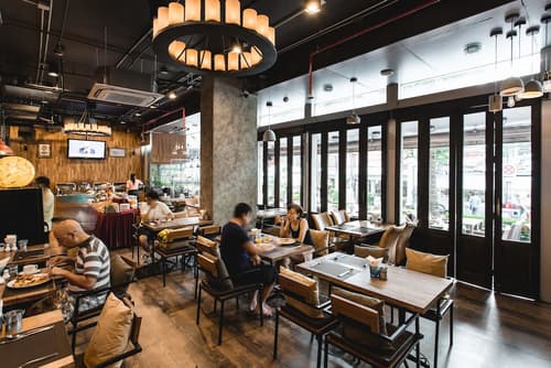 Adelphi Suites Bangkok, Restaurant