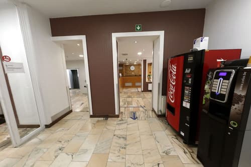 Hotel de France, Reception