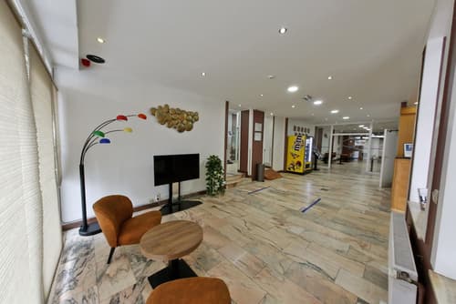 Hotel de France, Reception