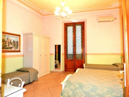 Hotel Desirée, Room