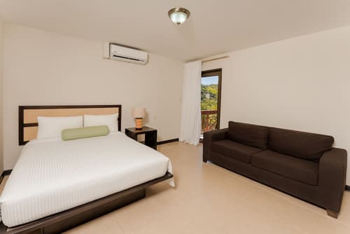 Villas Sol Beach Resort, Room