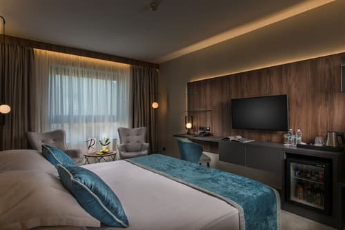 Rosslyn Central Park Hotel, Primary image